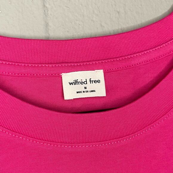 NWT Wilfred Free Aritzia Hot Pink Vital Baby Tee Women’s Sz Medium Basic T-Shirt - Picture 2 of 6